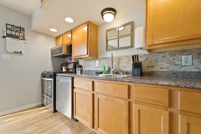 427 Nantucket Road, Valparaiso, IN 46385