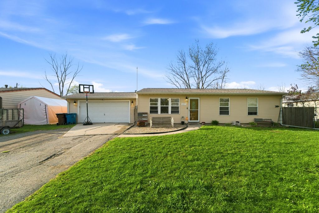 427 Nantucket Road, Valparaiso, IN 46385