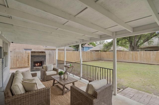 11302 Willow Field Drive, Cypress, TX 77429