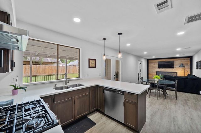 11302 Willow Field Drive, Cypress, TX 77429