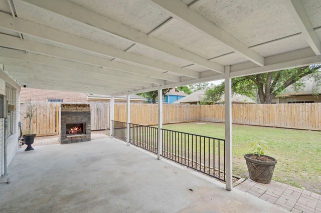 11302 Willow Field Drive, Cypress, TX 77429