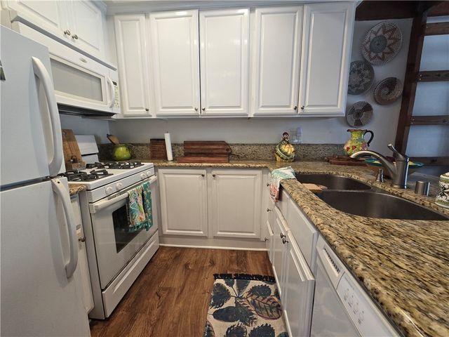 17082 Pacific Coast 205, Huntington Beach, CA 92649