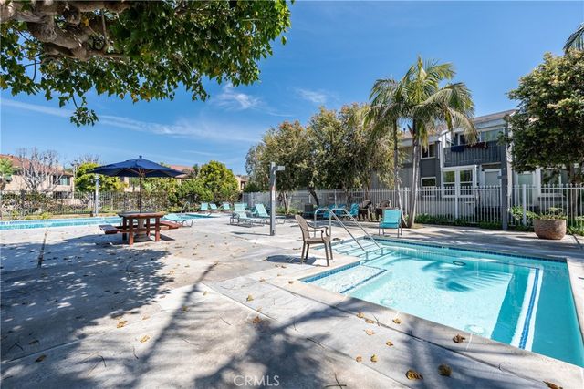 17082 Pacific Coast 205, Huntington Beach, CA 92649