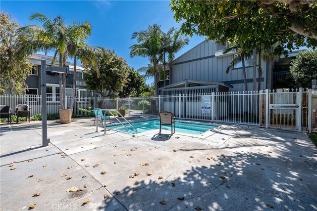 17082 Pacific Coast 205, Huntington Beach, CA 92649