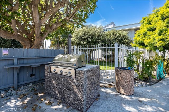 17082 Pacific Coast 205, Huntington Beach, CA 92649