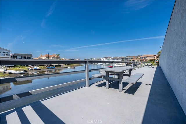 17082 Pacific Coast 205, Huntington Beach, CA 92649