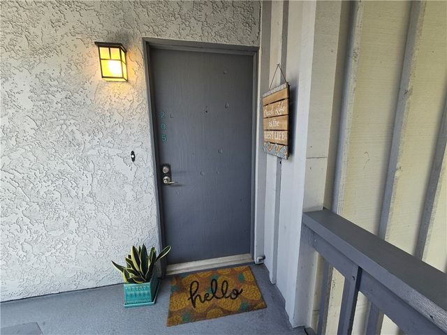 17082 Pacific Coast 205, Huntington Beach, CA 92649