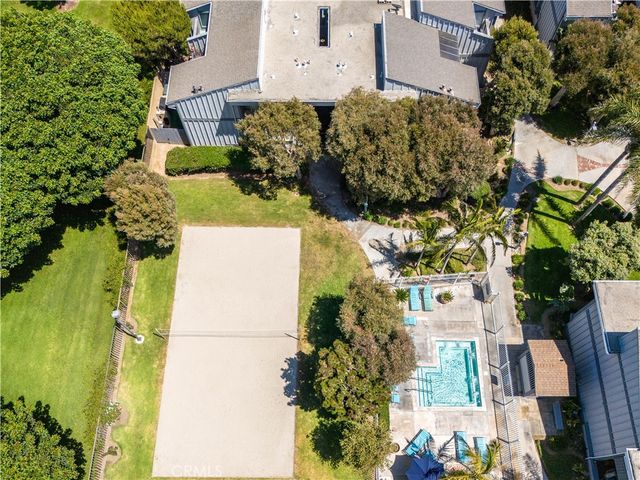 17082 Pacific Coast 205, Huntington Beach, CA 92649