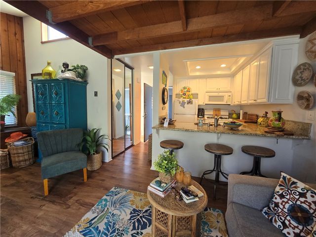 17082 Pacific Coast 205, Huntington Beach, CA 92649