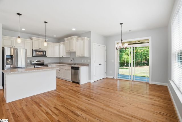 44 Crossland Way, Greer, SC 29651