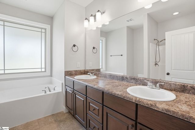 44 Crossland Way, Greer, SC 29651