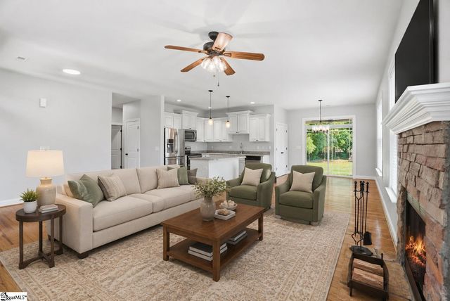 44 Crossland Way, Greer, SC 29651