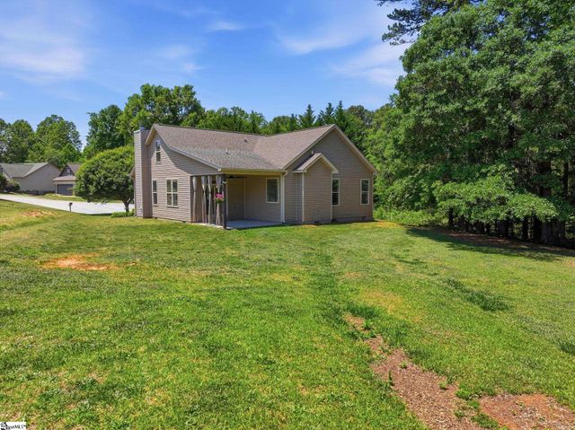44 Crossland Way, Greer, SC 29651