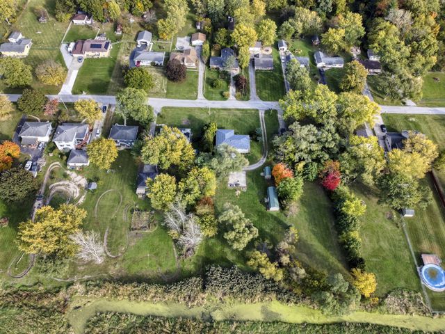 10710 Porter Street, Crown Point, IN 46307