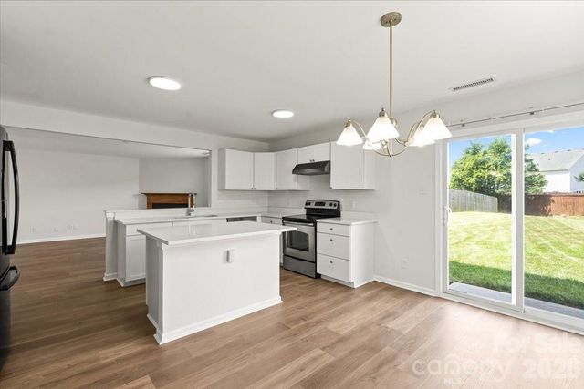 12932 Silvaire Farm Road, Charlotte, NC 28278
