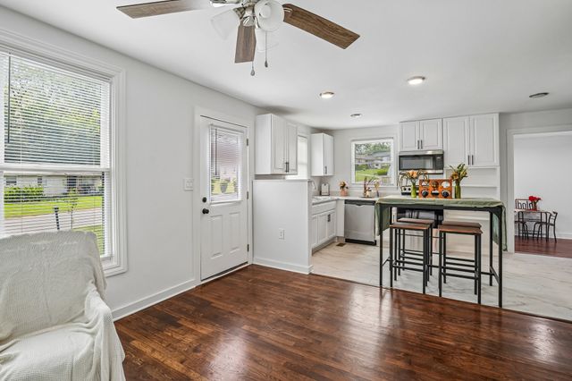1467 Snell Blvd, Nashville, TN 37218