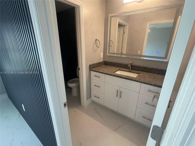 8050 Salem Circle, La Belle, FL 33935