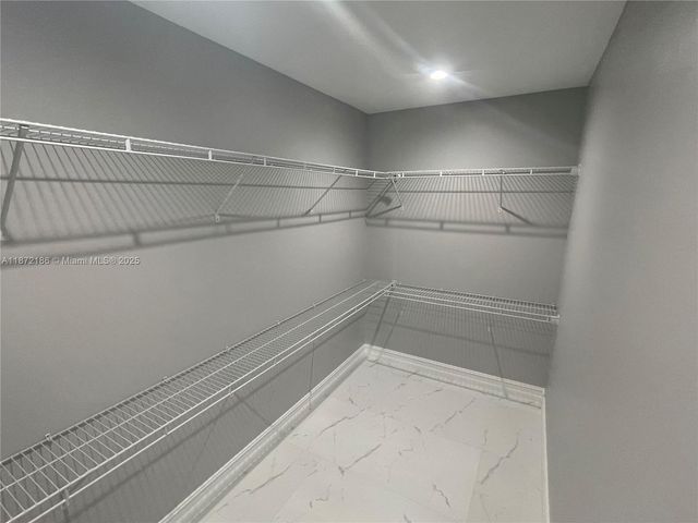 8050 Salem Circle, La Belle, FL 33935