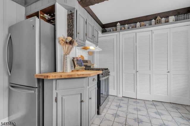 30 Laurel Dr, Wayne Twp., NJ 07470