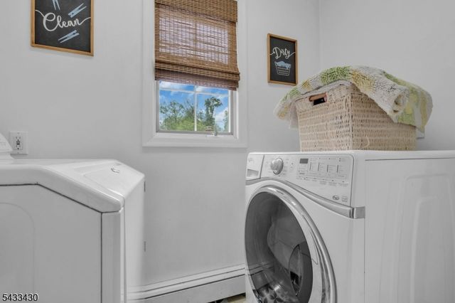 30 Laurel Dr, Wayne Twp., NJ 07470