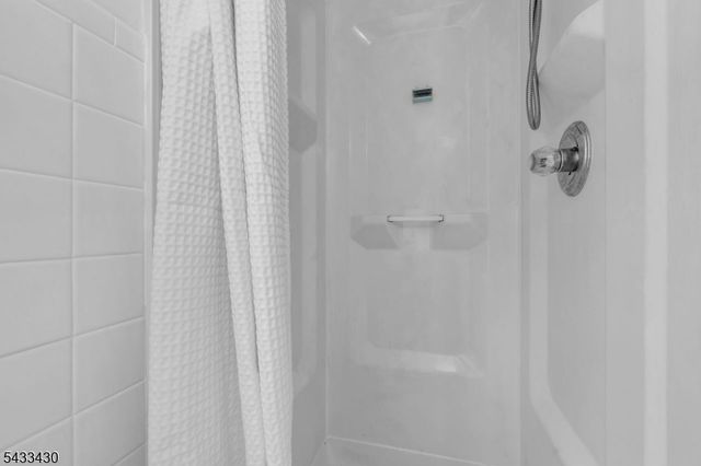 30 Laurel Dr, Wayne Twp., NJ 07470