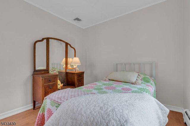 30 Laurel Dr, Wayne Twp., NJ 07470