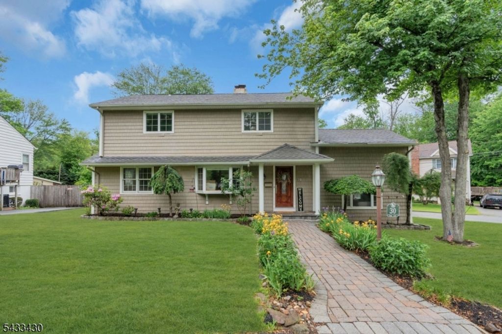 30 Laurel Dr, Wayne Twp., NJ 07470