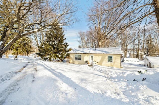 91 Hathaway Inn Drive, St. Albans Town, VT 05478