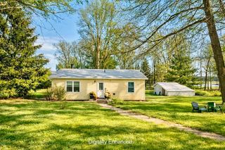 91 Hathaway Inn Drive, St. Albans Town, VT 05478