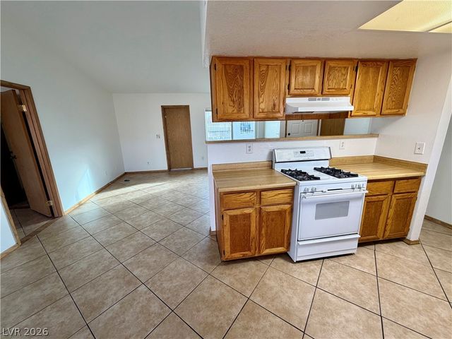 525 Close Avenue, Henderson, NV 89011