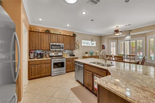 1616 Wellington Springs Avenue, Henderson, NV 89052