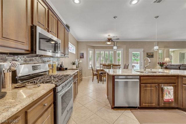 1616 Wellington Springs Avenue, Henderson, NV 89052