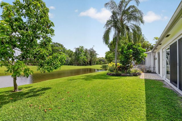 4634 Carlton Golf Drive, Lake Worth, FL 33449