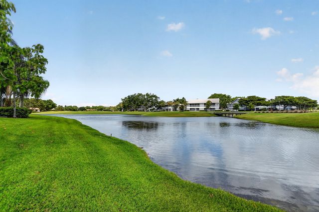 4634 Carlton Golf Drive, Lake Worth, FL 33449