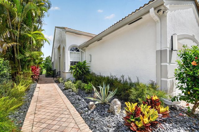 4634 Carlton Golf Drive, Lake Worth, FL 33449
