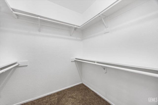 5551 Midsummer Drive E, Bakersfield, CA 93308