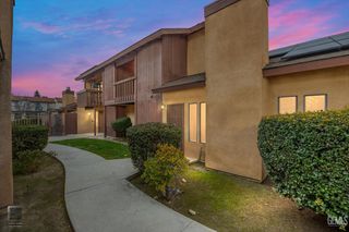 5551 Midsummer Drive E, Bakersfield, CA 93308