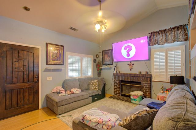 16237 Fortune Ct, Delhi, CA 95315