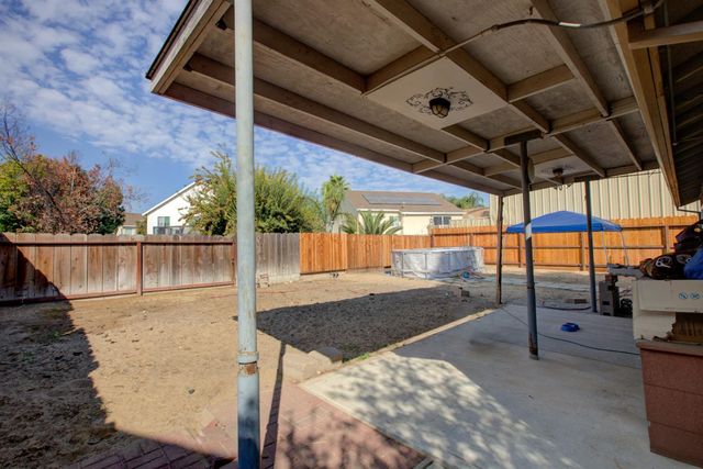 16237 Fortune Ct, Delhi, CA 95315