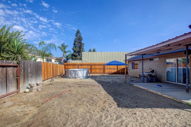 16237 Fortune Ct, Delhi, CA 95315