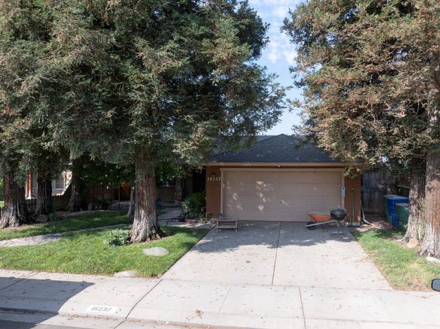 16237 Fortune Ct, Delhi, CA 95315