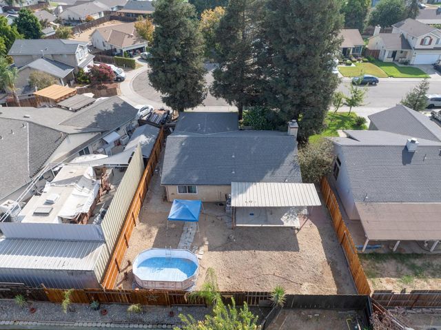 16237 Fortune Ct, Delhi, CA 95315