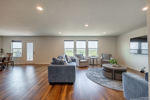 1303 Blue Jay, San Antonio, TX 78245
