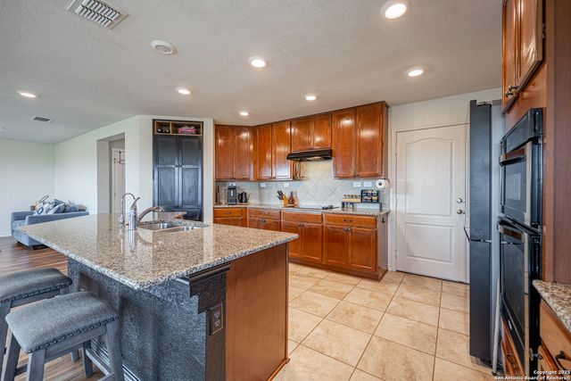 1303 Blue Jay, San Antonio, TX 78245