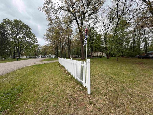 2245 Edgewood, Farwell, MI 48622