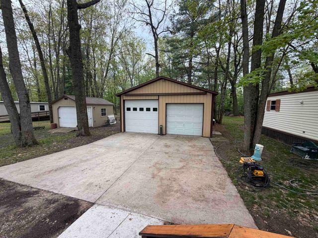 2245 Edgewood, Farwell, MI 48622