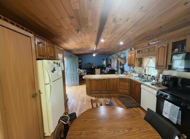 2245 Edgewood, Farwell, MI 48622