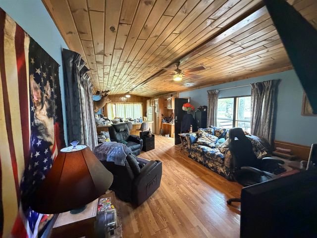 2245 Edgewood, Farwell, MI 48622