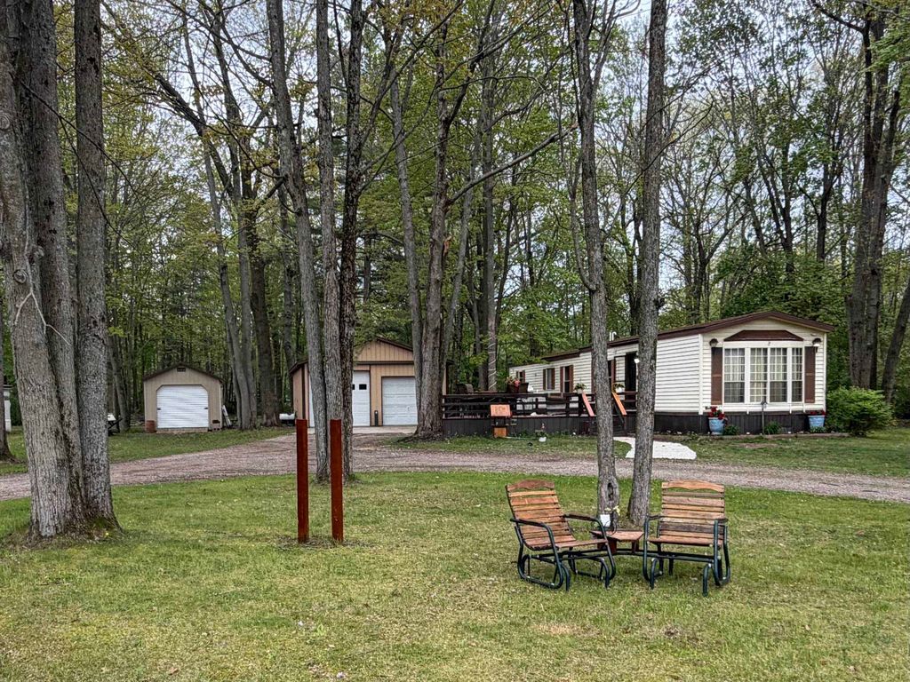 2245 Edgewood, Farwell, MI 48622