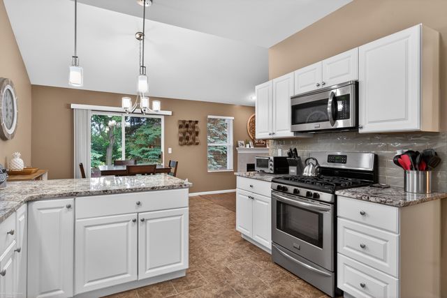 52688 Sable Drive, Macomb Twp, MI 48042